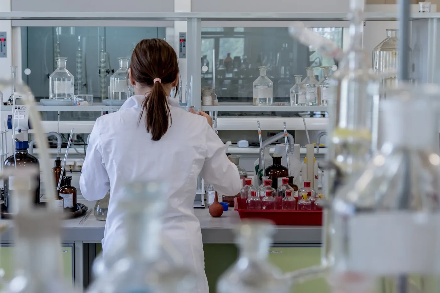 Clinical laboratory and evidence-based care